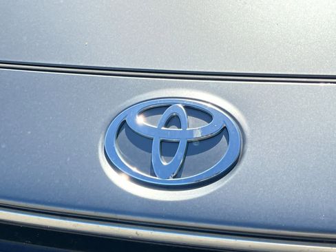 Used 2025 Toyota bZ4X FWD image 13