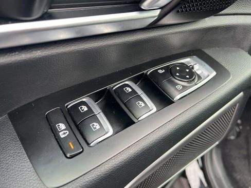 Certified 2025 Kia Telluride EX image 32
