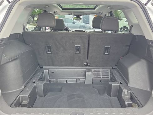 Used 2022 GMC Terrain SLE w/ Driver Convenience Package FWD image 17