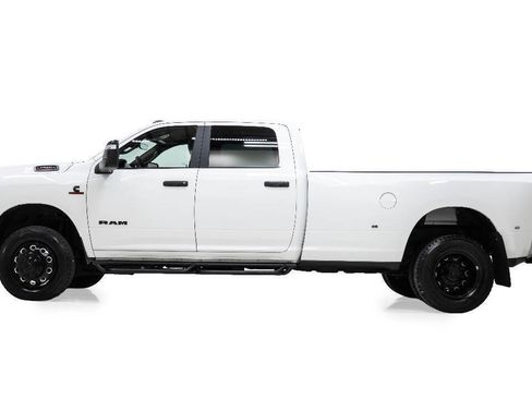 Used 2026 RAM 3500 Big Horn AWD/4WD image 6