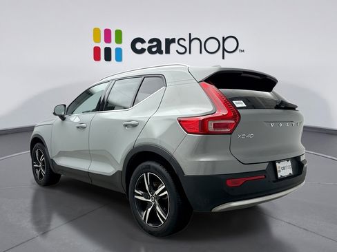 Used 2025 Volvo XC40 B5 Core image 3