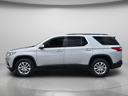 Used 2019 Chevrolet Traverse LT FWD image 3