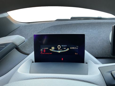 Used 2014 BMW i3 image 12