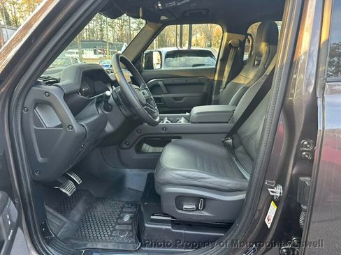Used 2025 Land Rover Defender 110 OCTA AWD/4WD image 10