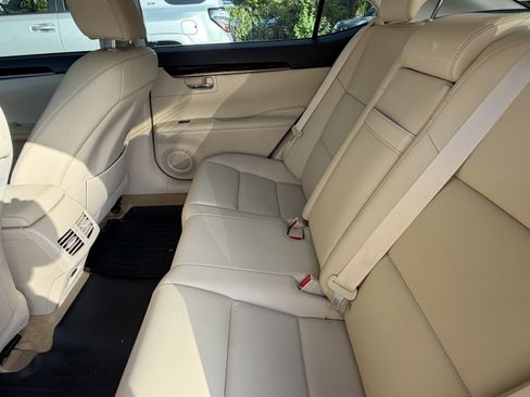 Used 2013 Lexus ES 350 w/ Premium Pkg FWD image 31