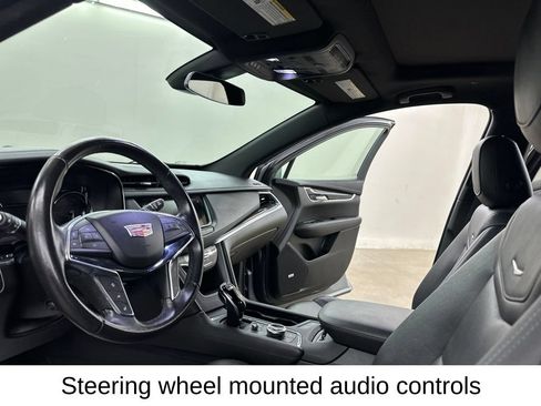 Used 2020 Cadillac XT5 Premium Luxury AWD/4WD image 32