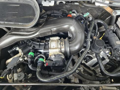 Used 2023 Ford Transit 250 Low Roof RWD image 32