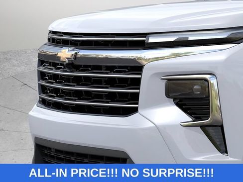 New 2027 Chevrolet Traverse LT FWD image 23