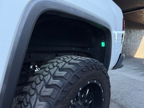 Used 2018 GMC Sierra 1500 SLT image 18