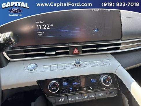 Used 2023 Hyundai Elantra Limited w/ Cargo Package FWD image 27