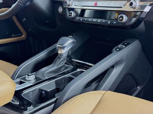 Used 2022 Kia Telluride SX w/ Towing Package image 37