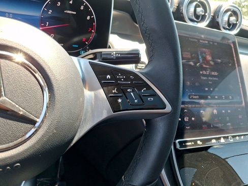 Used 2023 Mercedes-Benz GLC 300 4MATIC image 23