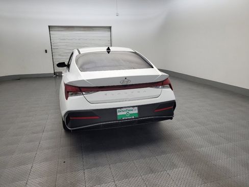 Used 2024 Hyundai Elantra SEL FWD image 6