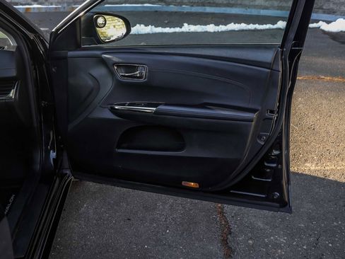 Used 2016 Toyota Avalon XLE image 14