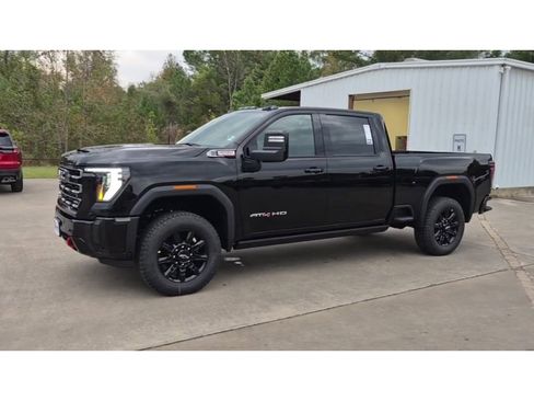 New 2026 GMC Sierra 2500 AT4 w/ Technology Package image 4