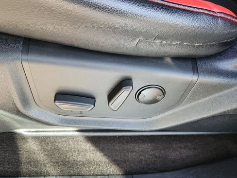 Used 2020 Ford F150 Lariat image 8