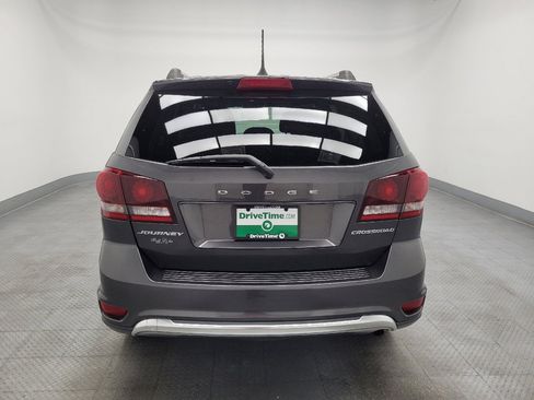 Used 2019 Dodge Journey Crossroad FWD image 6