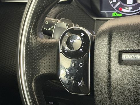 Used 2019 Land Rover Range Rover Velar R-Dynamic SE image 15