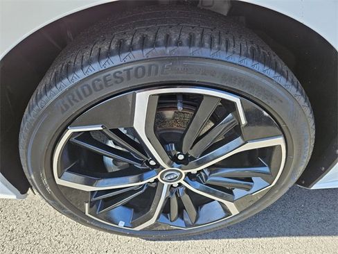 Used 2023 Nissan Altima 2.5 SR image 19