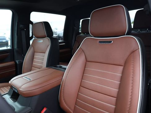 New 2026 GMC Sierra 3500 Denali Ultimate AWD/4WD image 16
