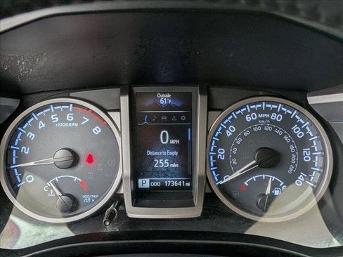 Used 2016 Toyota Tacoma SR5 w/ Towing Package image 11