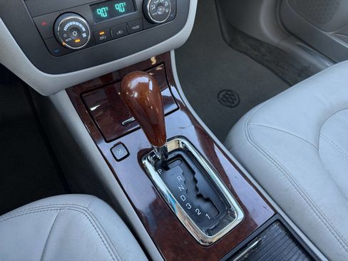 Used 2009 Buick Lucerne CXL image 27