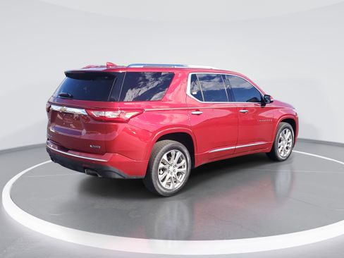 Used 2018 Chevrolet Traverse Premier image 3