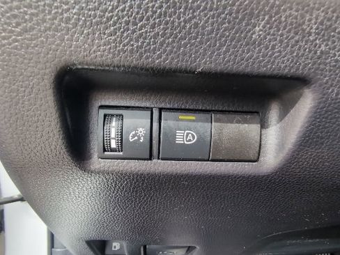 Used 2025 Toyota RAV4 XLE image 17