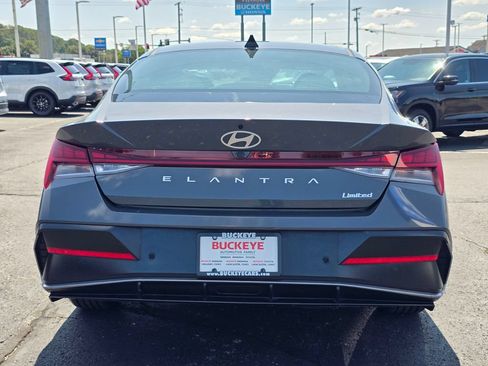 Used 2024 Hyundai Elantra Limited FWD image 7