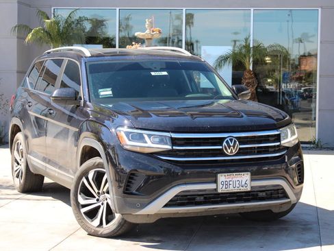 Used 2022 Volkswagen Atlas SEL image 2