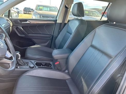 Certified 2024 Volkswagen Tiguan SE image 11