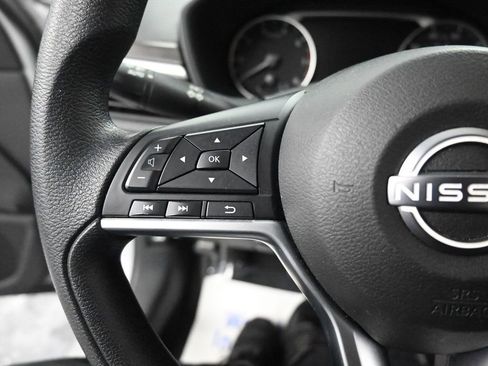 Used 2024 Nissan Altima 2.5 SV image 32