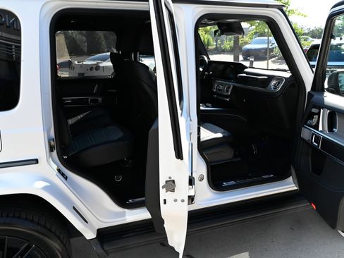 Used 2025 Mercedes-Benz G 580 w/ EQ Technology image 54