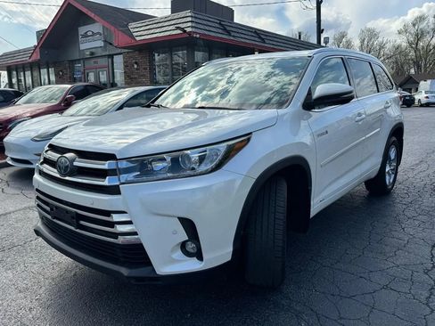 Used 2019 Toyota Highlander Limited AWD/4WD image 3
