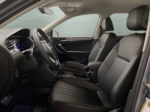 Used 2022 Volkswagen Tiguan SE image 57