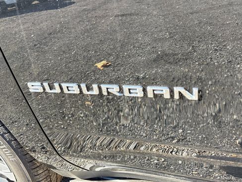 New 2025 Chevrolet Suburban High Country image 9