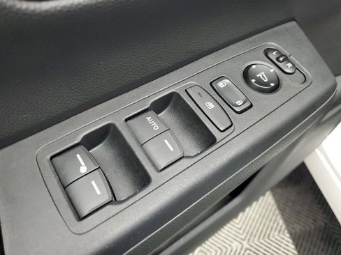 Certified 2025 Honda CR-V LX image 17