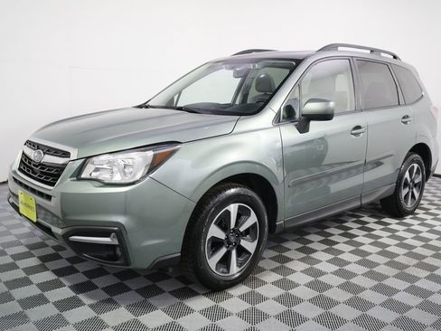 Used 2018 Subaru Forester 2.5i Premium AWD/4WD image 2