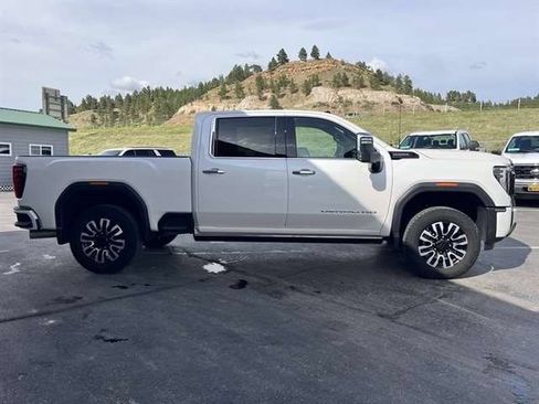 Used 2025 GMC Sierra 3500 Denali Ultimate AWD/4WD image 2