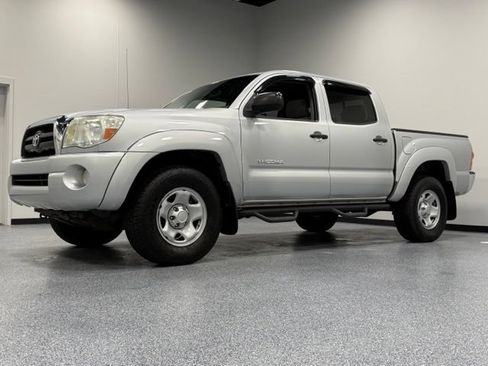 Used 2006 Toyota Tacoma PreRunner RWD image 5