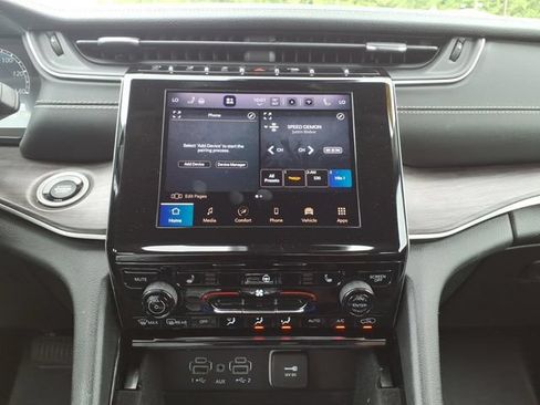Certified 2022 Jeep Grand Cherokee Limited w/ Trailer Tow Prep Group (B) AWD/4WD image 23