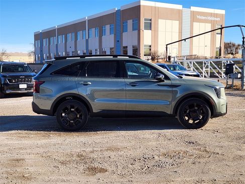 New 2026 Kia Sorento SX image 2