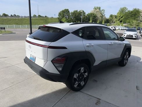 Used 2024 Hyundai Kona SEL w/ Convenience Package AWD/4WD image 5