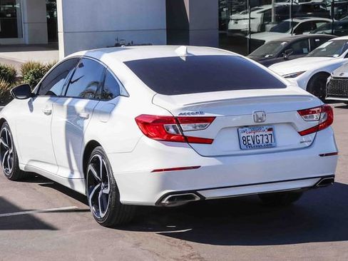 Used 2018 Honda Accord Sport image 4