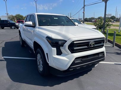 New 2025 Toyota Tacoma SR5