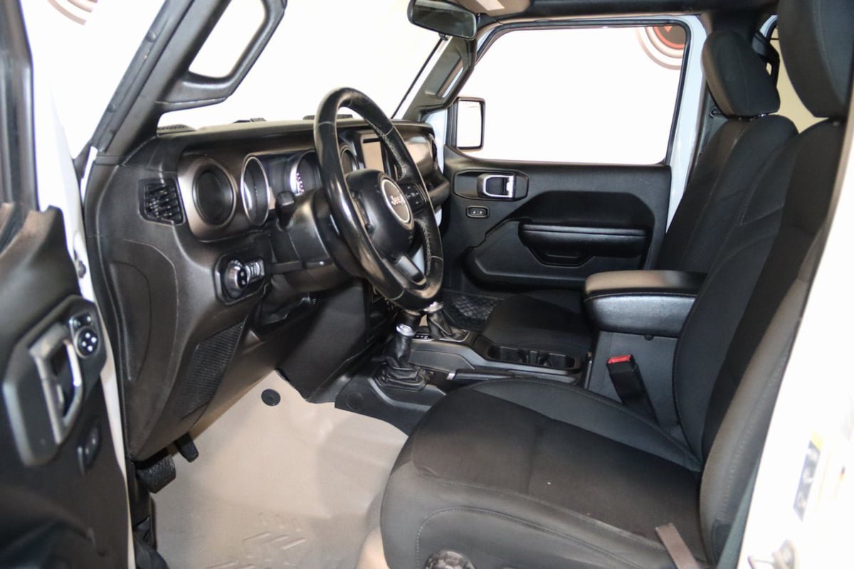 Used 2021 Jeep Gladiator Sport AWD/4WD image 29