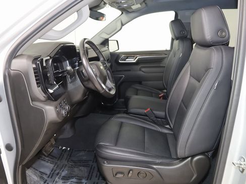 Used 2022 Chevrolet Silverado 1500 LT image 11