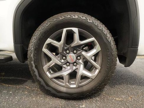 Used 2026 GMC Sierra 1500 SLT w/ SLT Premium Plus Package AWD/4WD image 42