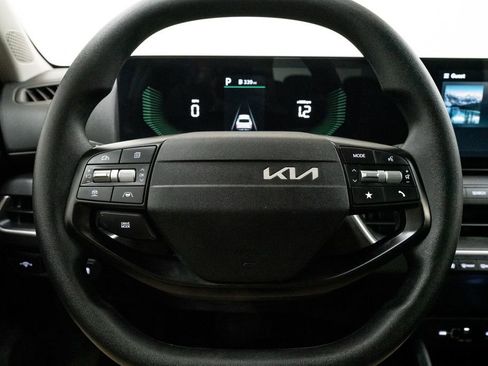 Certified 2025 Kia K4 LXS image 12