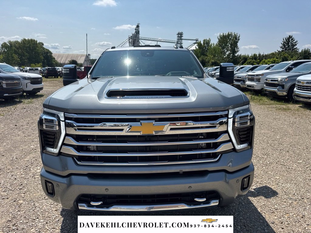 Used 2025 Chevrolet Silverado 3500 High Country w/ High Country Premium Package AWD/4WD image 9